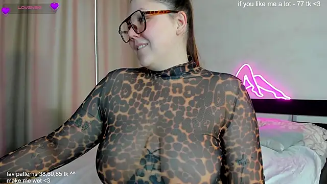 Ruth Oliver online show from March 10, 8:15 am