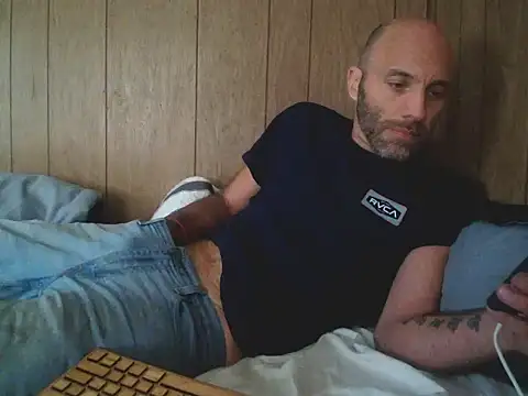 Disdikisgr8x5 online show from December 31, 9:39 pm