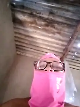 Snapshot of naughtygrannyXXX chatting on January 1, 8:45 am naughtygrannyXXX online show from January 1, 8:45 am