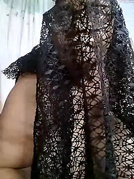 Snapshot of naughtygrannyXXX chatting on January 28, 10:45 am naughtygrannyXXX online show from January 28, 10:45 am