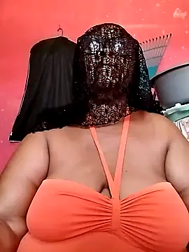 Snapshot of naughtygrannyXXX chatting on January 29, 6:43 am naughtygrannyXXX online show from January 29, 6:43 am