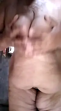 Snapshot of naughtygrannyXXX chatting on January 30, 10:19 am naughtygrannyXXX online show from January 30, 10:19 am