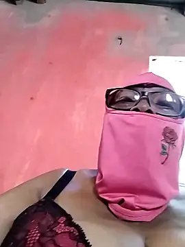 Snapshot of naughtygrannyXXX chatting on February 14, 6:45 am naughtygrannyXXX online show from February 14, 6:45 am