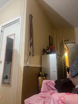 SafeinouterSpace online show from September 11, 3:50 am