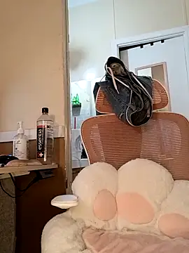 SafeinouterSpace online show from September 18, 4:36 am