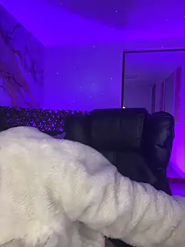 Ady 18 online show from March 11, 6:25 pm