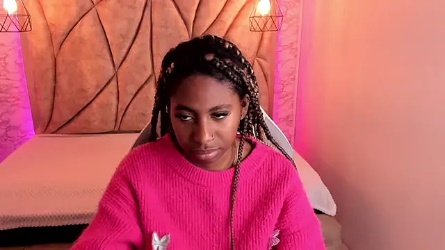 Snapshot of Queen_perla_ chatting on January 27, 12:16 pm Queen perla online show from January 27, 12:16 pm