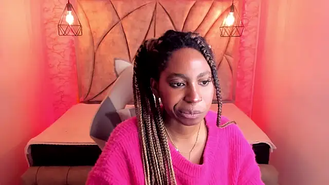 Snapshot of Queen_perla_ chatting on February 20, 5:40 pm Queen perla online show from February 20, 5:40 pm