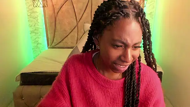 Snapshot of Queen_perla_ chatting on February 28, 8:07 pm Queen perla online show from February 28, 8:07 pm