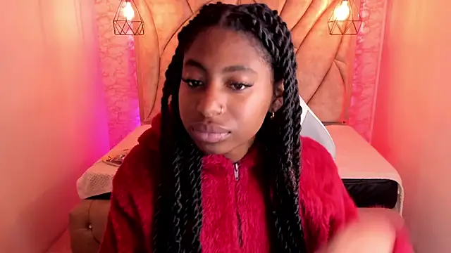 Snapshot of Queen_perla_ chatting on March 10, 12:15 pm Queen perla online show from March 10, 12:15 pm