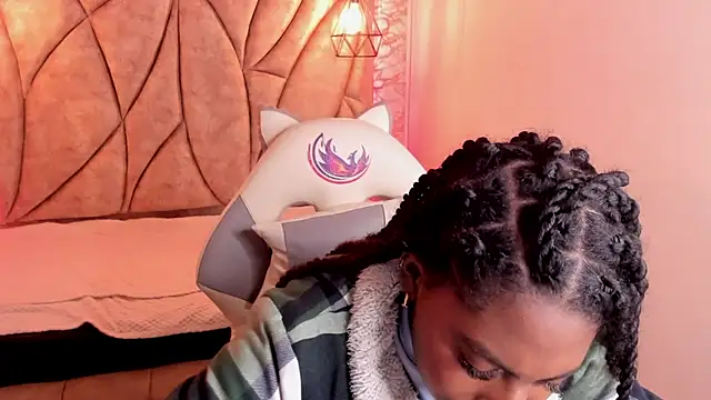 Snapshot of Queen_perla_ chatting on March 12, 10:39 pm Queen perla online show from March 12, 10:39 pm