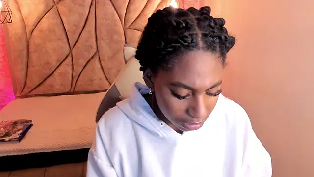 Snapshot of Queen_perla_ chatting on March 13, 12:13 pm Queen perla online show from March 13, 12:13 pm