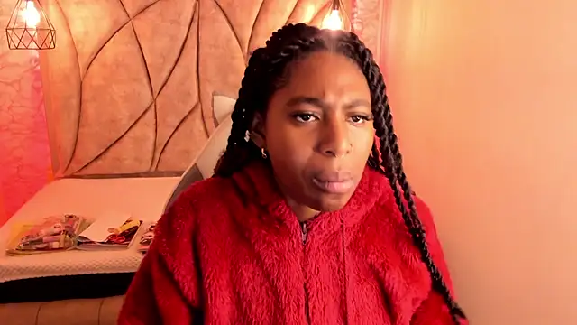 Snapshot of Queen_perla_ chatting on March 14, 12:40 pm Queen perla online show from March 14, 12:40 pm