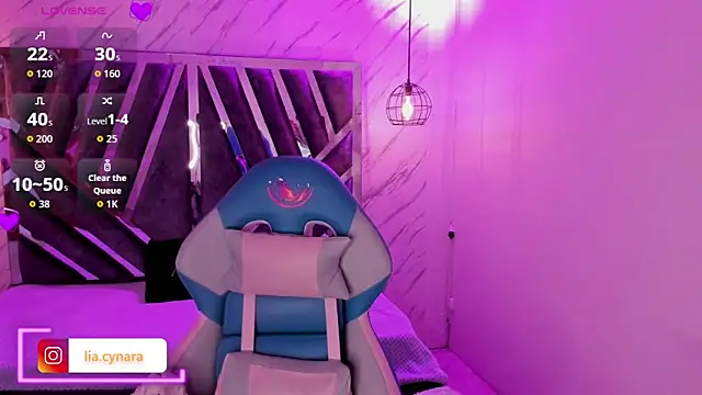 Snapshot of Queen_perla_ chatting on September 27, 12:21 pm Queen perla online show from September 27, 12:21 pm