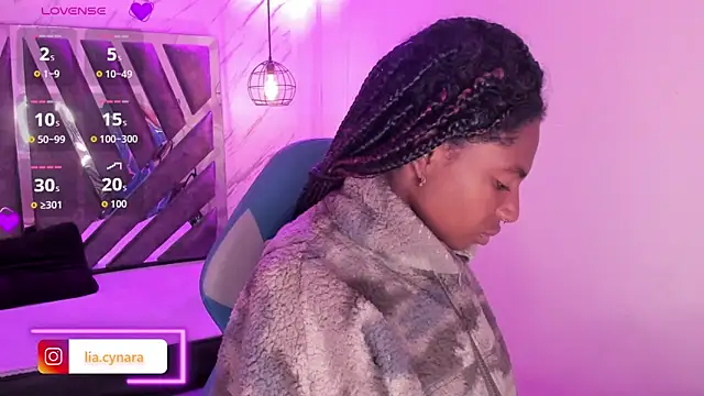 Snapshot of Queen_perla_ chatting on October 5, 1:42 pm Queen perla online show from October 5, 1:42 pm