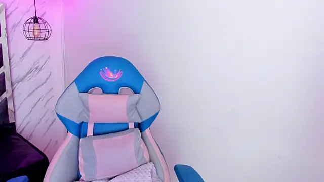 Snapshot of Queen_perla_ chatting on November 3, 11:55 am Queen perla online show from November 3, 11:55 am