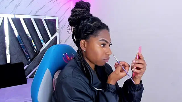 Snapshot of Queen_perla_ chatting on November 8, 12:16 pm Queen perla online show from November 8, 12:16 pm