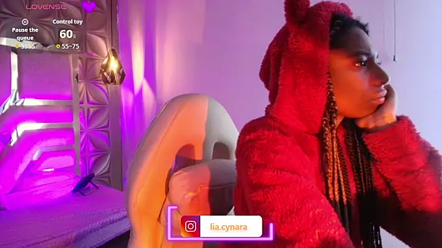 Snapshot of Queen_perla_ chatting on February 17, 5:08 pm Queen perla online show from February 17, 5:08 pm