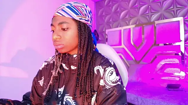 Queen perla  online show from April 13, 12:21 pm