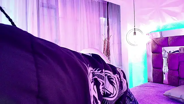Queen perla  online show from July 19, 1:26 pm