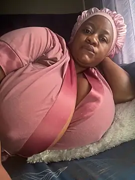 Chubbykarisma27 online show from February 23, 1:41 pm