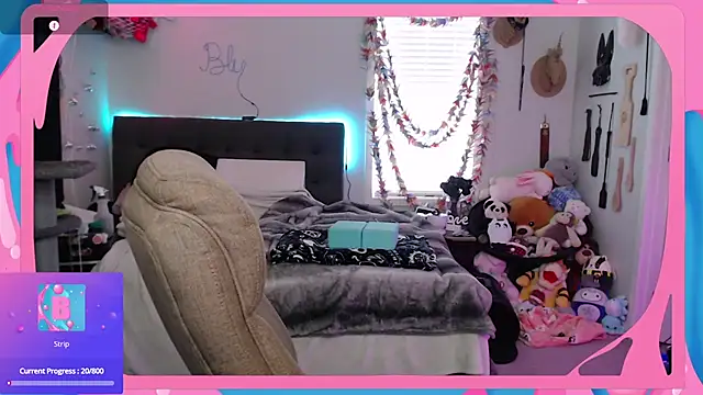 Snapshot of CirqueNoirBlu chatting on August 5, 2:14 am CirqueNoirBlu online show from August 5, 2:14 am