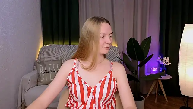 CarolynCohen   online show from December 3, 2:03 am