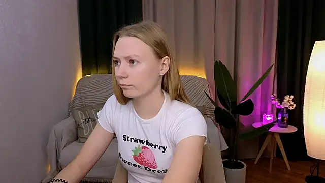 CarolynCohen   online show from December 8, 1:56 am