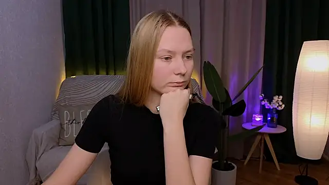 CarolynCohen   online show from December 9, 4:56 am