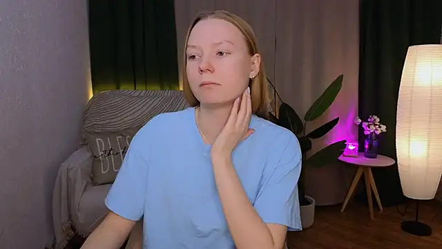 CarolynCohen   online show from January 27, 1:59 am