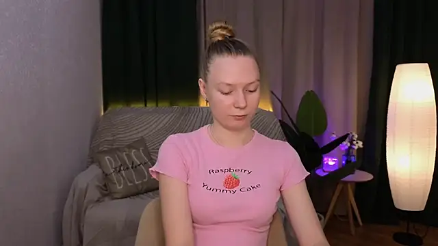 CarolynCohen   online show from January 30, 2:06 am