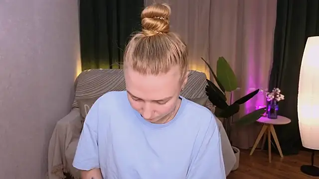 CarolynCohen   online show from February 4, 4:59 am