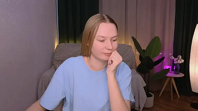 CarolynCohen   online show from February 12, 5:15 am