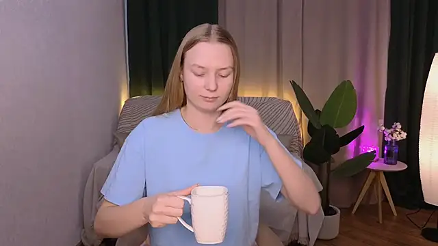 CarolynCohen   online show from February 12, 8:16 am