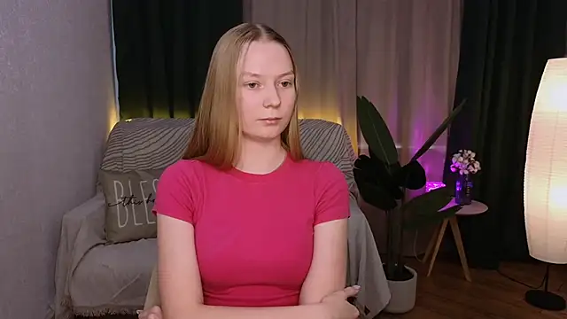 CarolynCohen   online show from February 24, 8:17 am