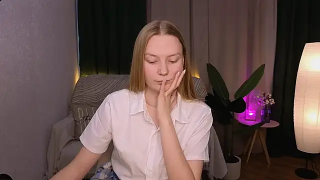 CarolynCohen   online show from February 27, 5:13 am