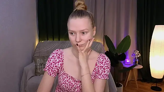 CarolynCohen   online show from March 4, 2:17 am