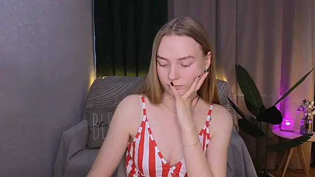 CarolynCohen   online show from March 6, 5:14 am