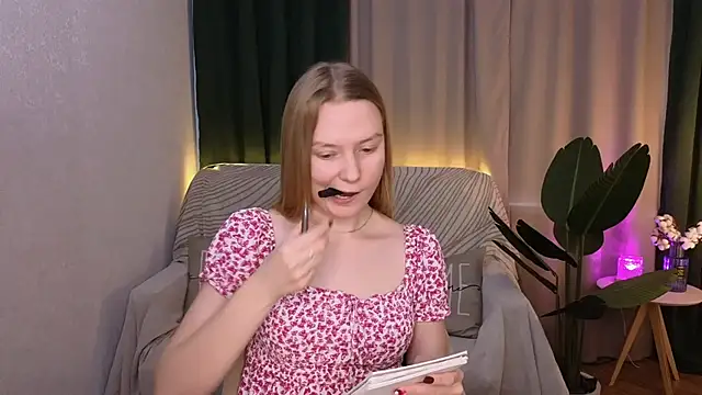 CarolynCohen   online show from March 20, 5:13 am