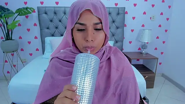 Snapshot of hurrem_had chatting on March 6, 6:41 am hurrem had online show from March 6, 6:41 am