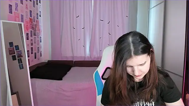 Snapshot of Vanessa_Verona chatting on July 16, 5:13 am Vanessa Verona online show from July 16, 5:13 am