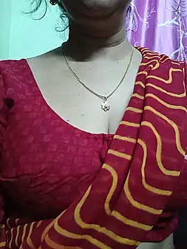 Snapshot of Rosy-B chatting on August 3, 9:51 pm Rosy-B online show from August 3, 9:51 pm