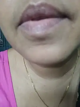 Snapshot of Rosy-B chatting on August 6, 2:02 am Rosy-B online show from August 6, 2:02 am