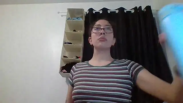 Snapshot of LorenaAnderson chatting on February 12, 10:26 pm LorenaAnderson online show from February 12, 10:26 pm