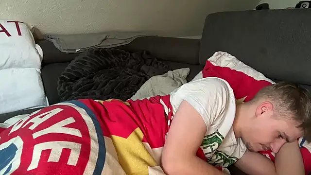 Snapshot of Cookieboy88 chatting on February 9, 8:07 am Cookieboy88 online show from February 9, 8:07 am