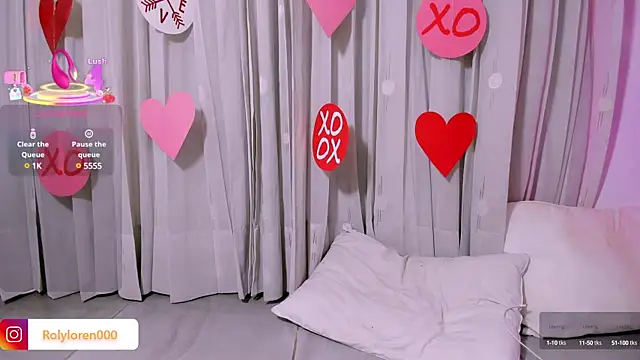 Snapshot of RolyLoren chatting on March 21, 9:45 pm RolyLoren online show from March 21, 9:45 pm