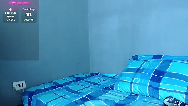 blue violette  online show from February 4, 4:50 pm