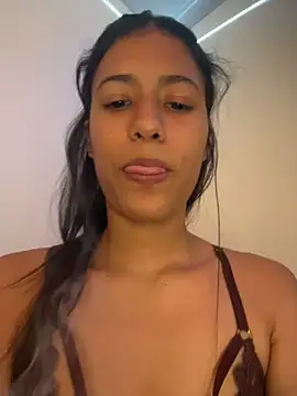 Snapshot of Valentinabaker chatting on March 6, 5:09 pm Valentinabaker online show from March 6, 5:09 pm