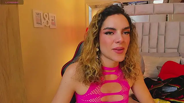 mariiahneedles online show from January 23, 1:19 am