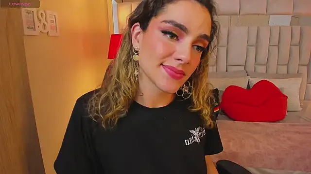 mariiahneedles online show from January 23, 4:19 am